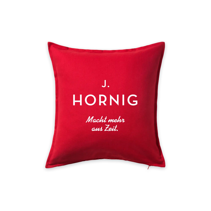 Ein J. Hornig Polster in rot.