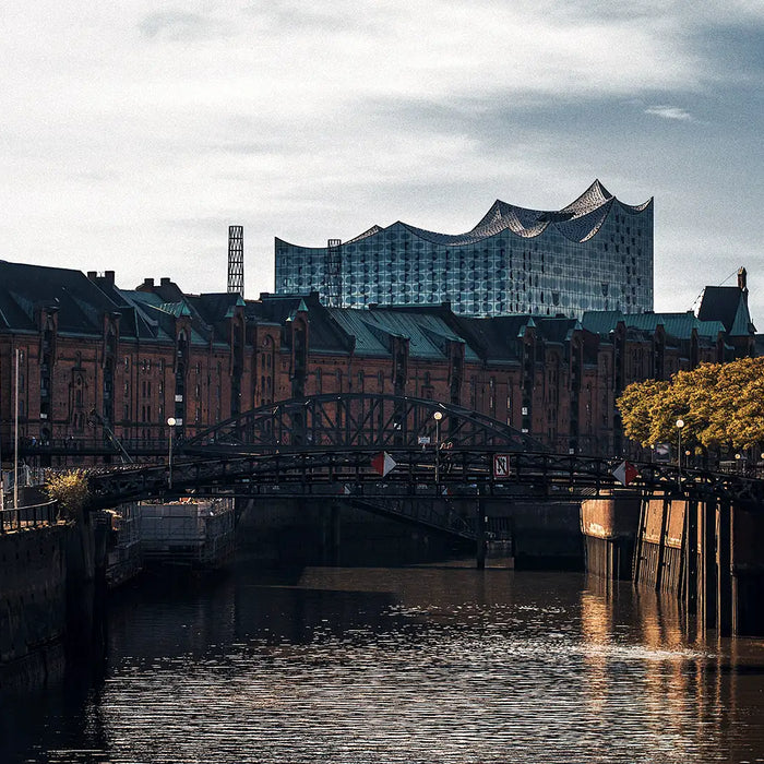 Kanal in Hamburg bei Nacht 