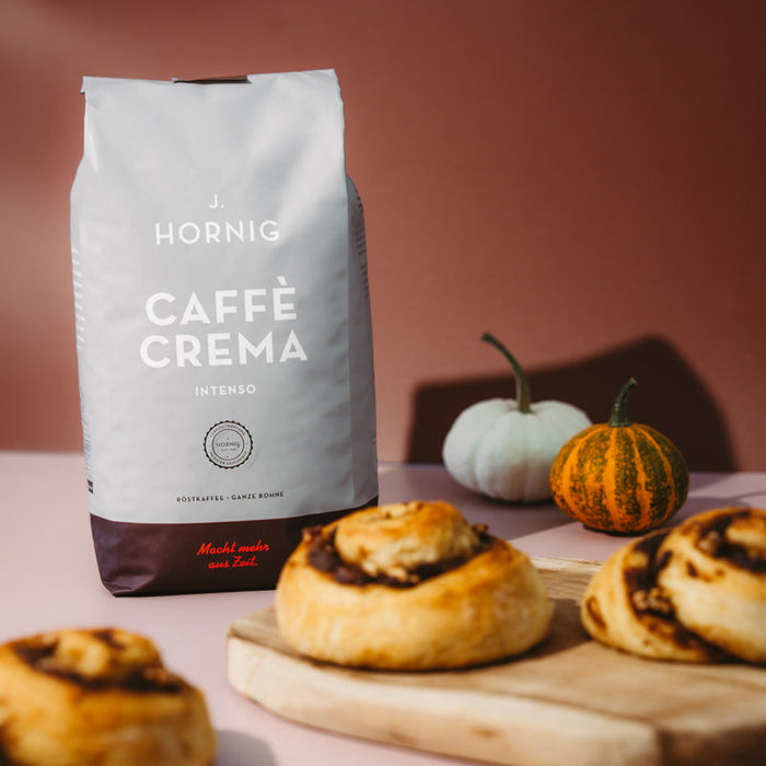 Coffee Cinnamon Rolls mit Kaffee-Dattel-Füllung