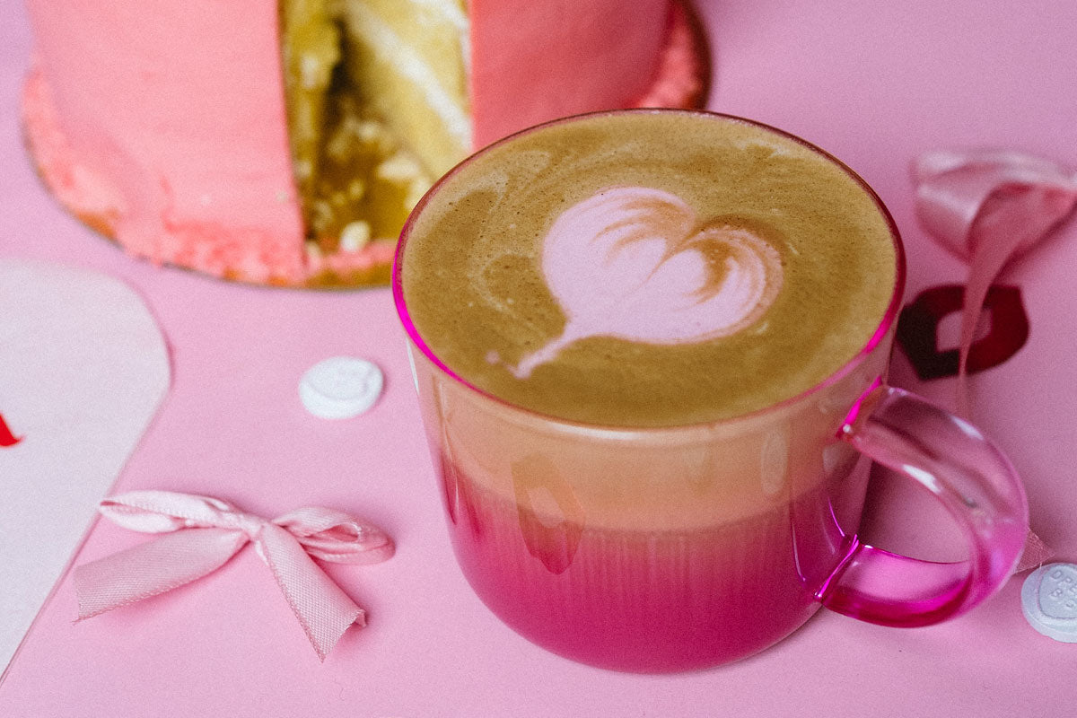Drei pinke Kaffee-Rezepte zum Valentinstag • Blog • J. Hornig