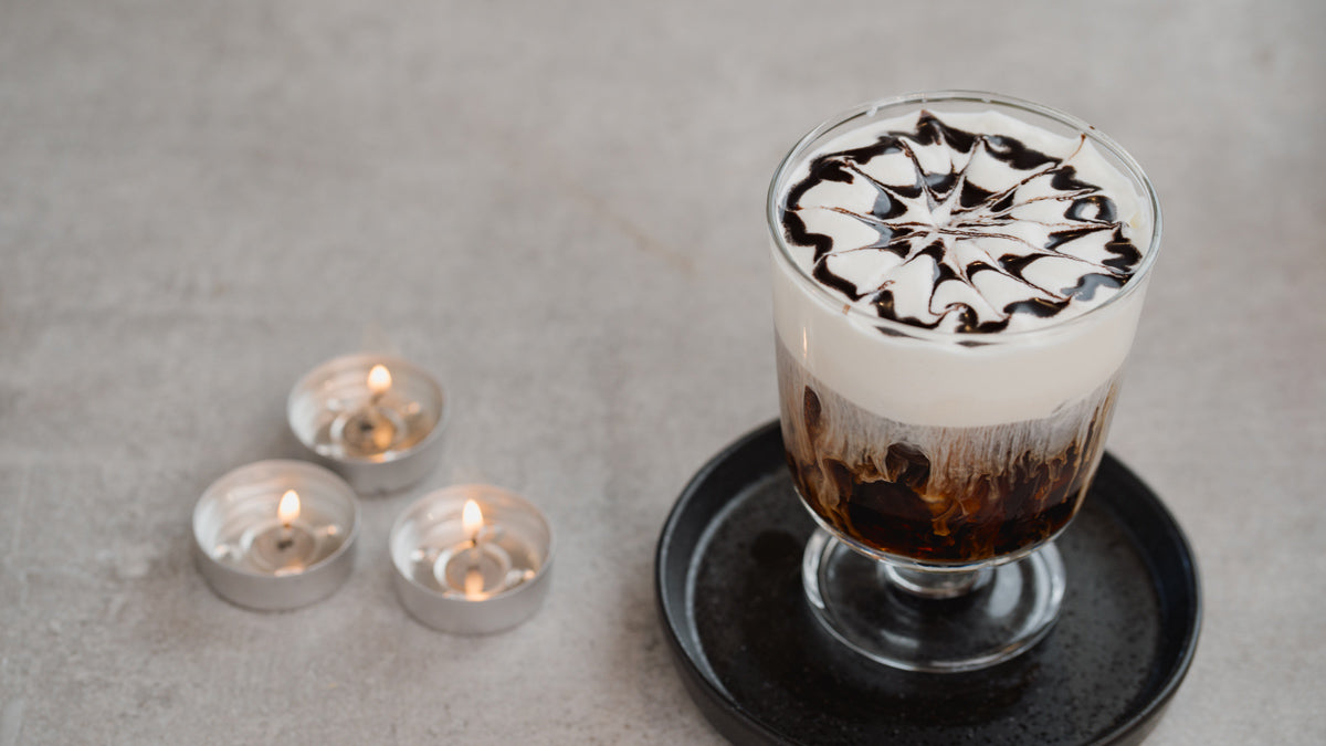 Der fertige Drink ist von oben zu sehen. 