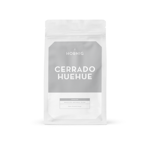 Eine Packung J. Hornig Cerrado Huehue Spezialitätenkaffee.